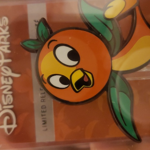 Disney parks limited edition "orange bird" Figpin NIB - Picture 2 of 4
